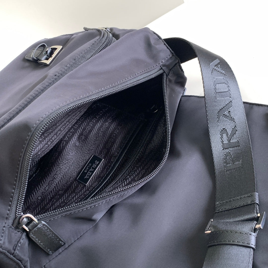 TRIANGLE LOGO CROSSBODY BAG 30 IN BLACK RE-NYLON