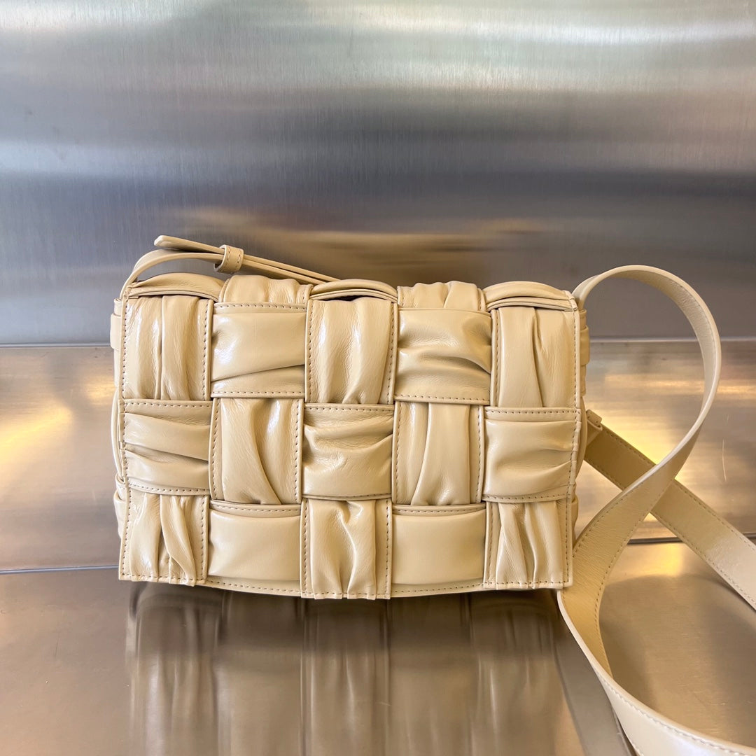 CASSETTE 28 IN BLOND BEIGE SOFT LAMBSKIN
