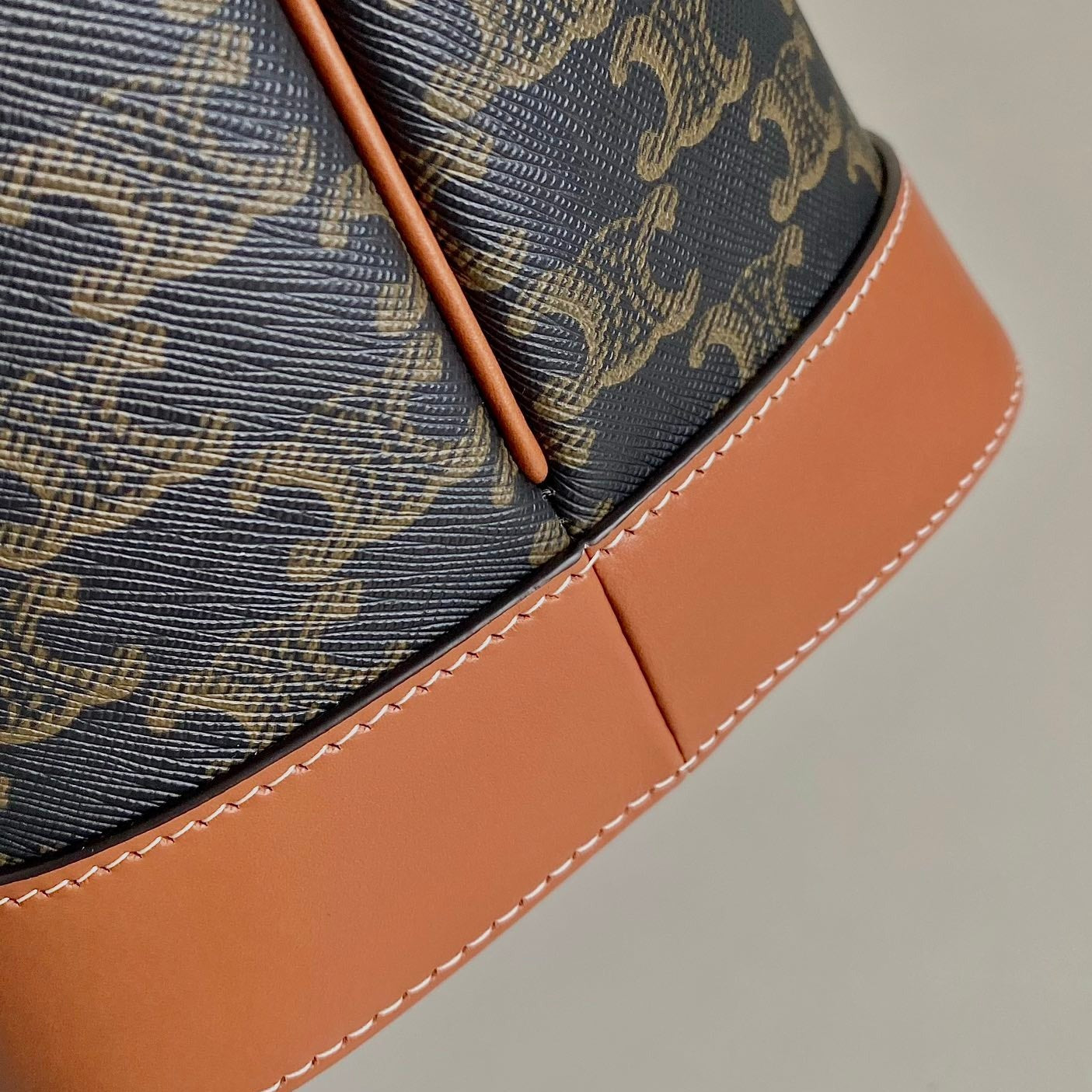 TRIOMPHE 26 TAN CALFSKIN