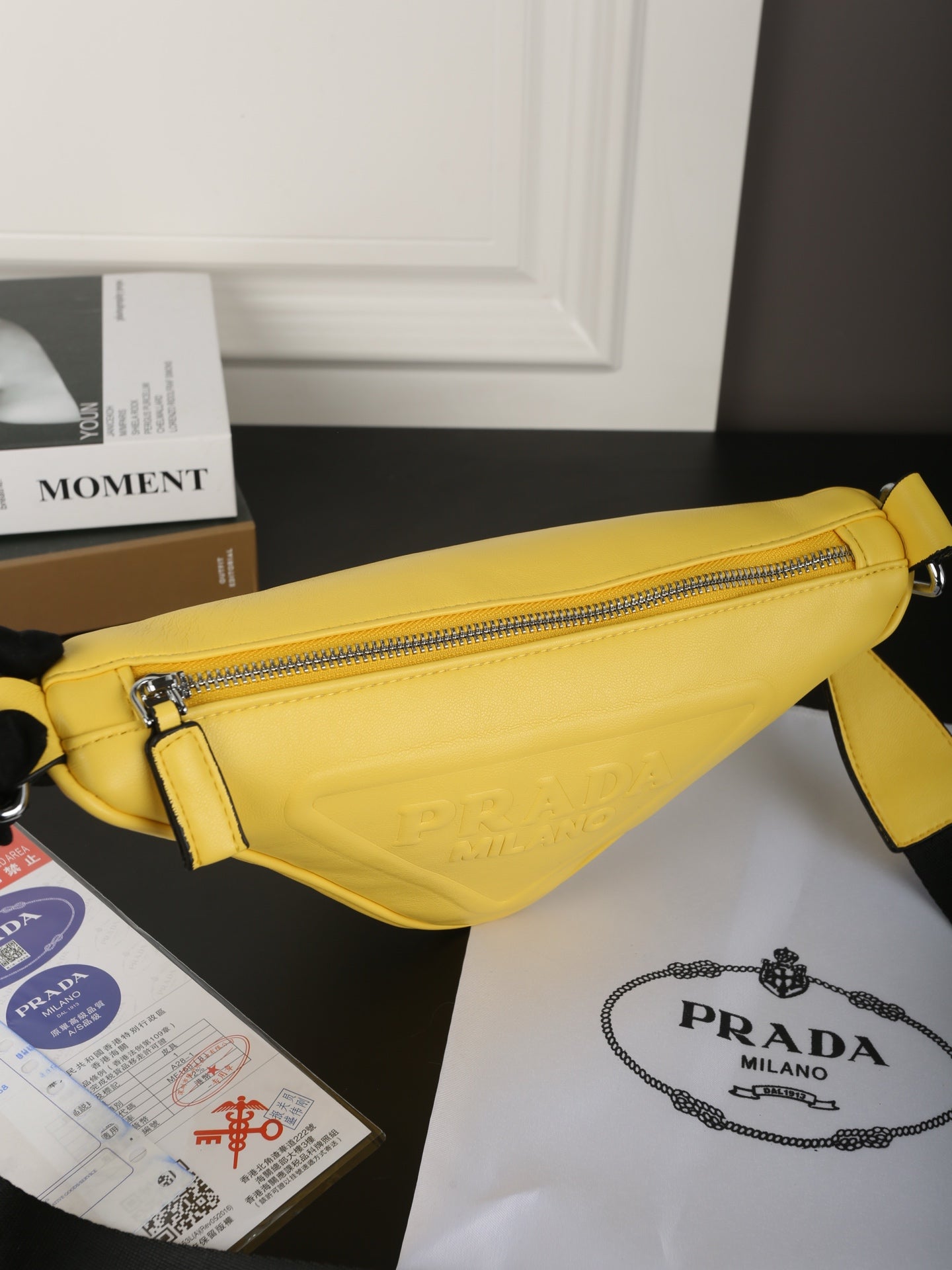TRIANGLE SHOULDER BAG 27 IN LIGHT YELLOW SAFFIANO LEATHER