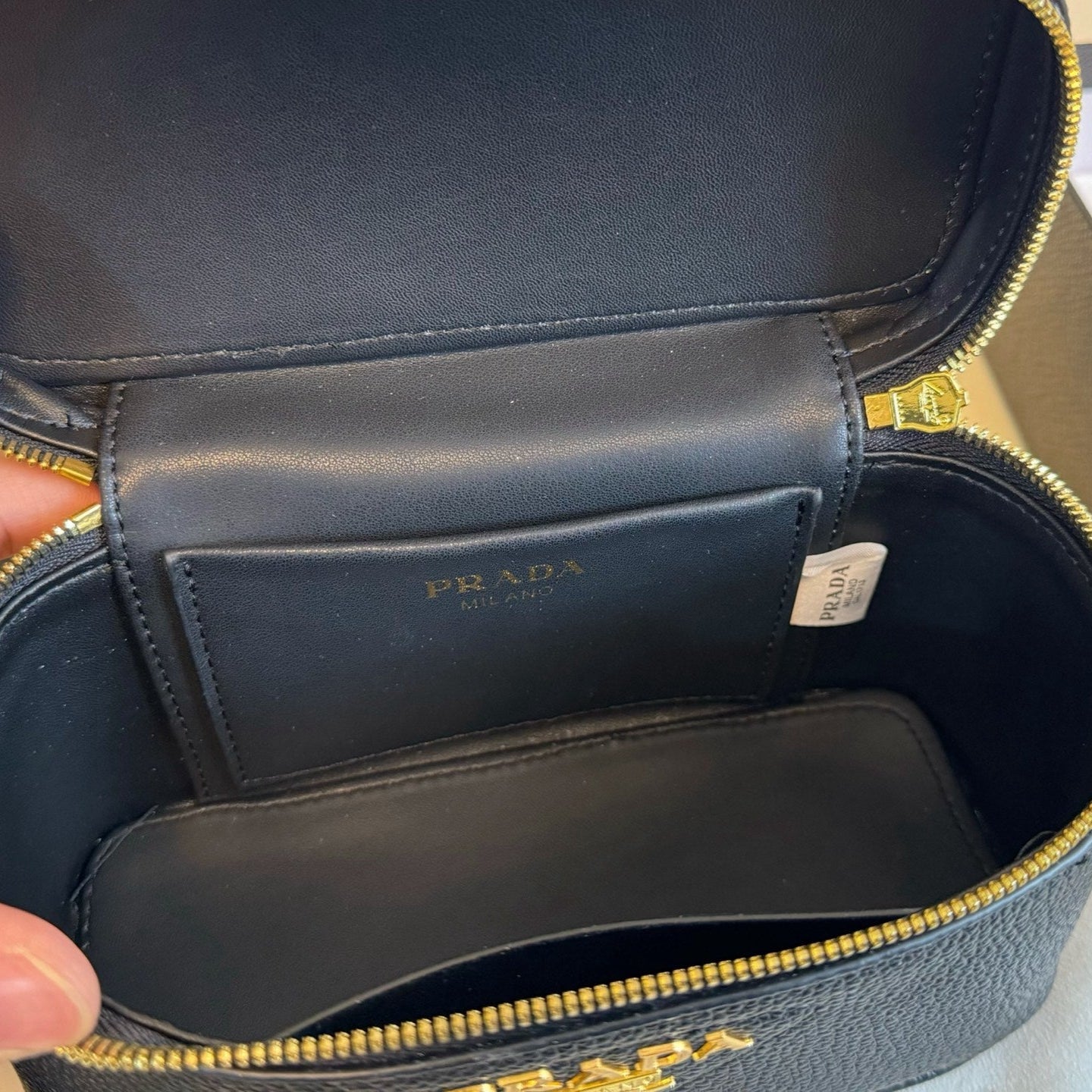 VANITY CASE BAG 19 IN BLACK CALFSKIN GOLD HARDWARE