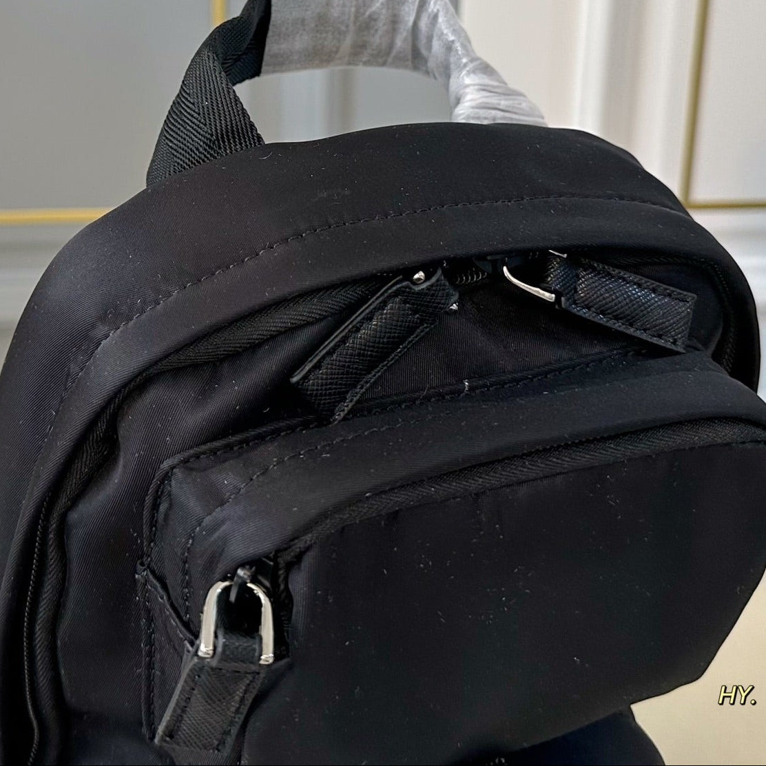 SILVER BUCKLE BACKPACK 30 IN BLACK RE-NYLON