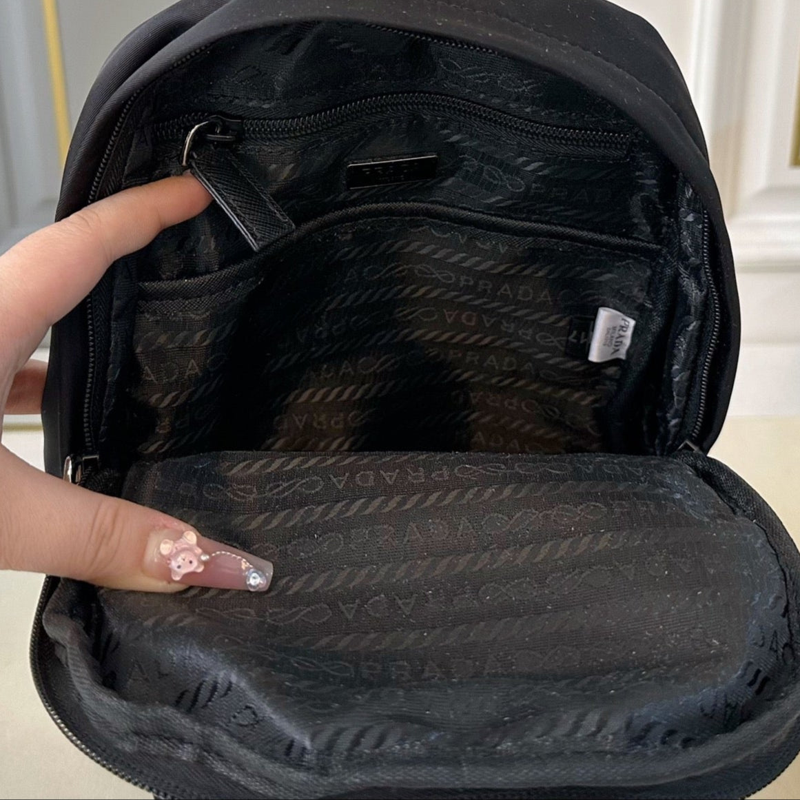 SILVER BUCKLE BACKPACK 30 IN BLACK RE-NYLON
