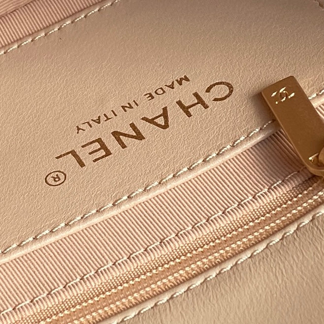 SMALL FLAP BAG 21 IN AKAROA BEIGE CALFSKIN GOLD DOUBLE C THICK CHAIN