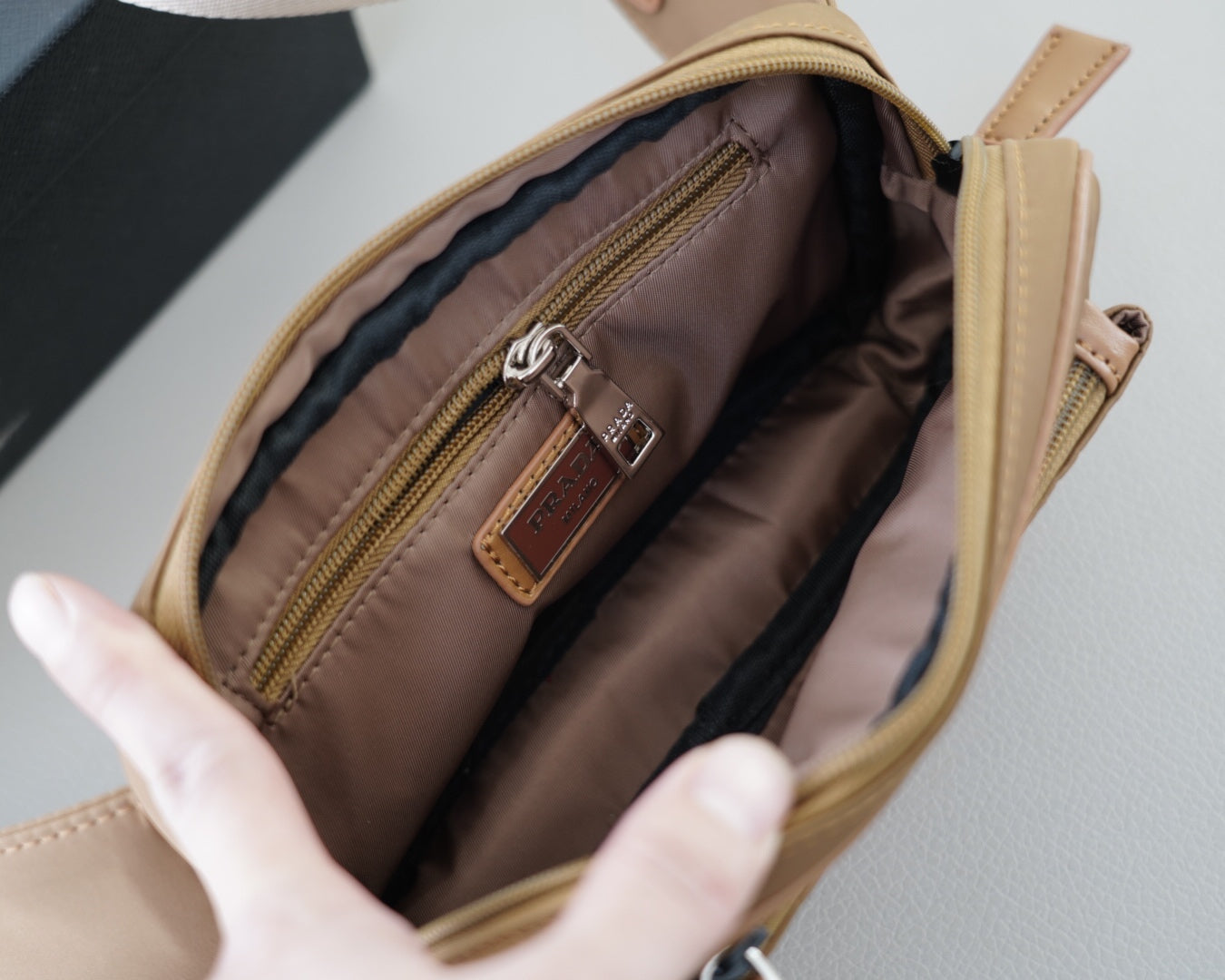 SHOULDER BAG 22 IN TAN BROWN RE-NYLON
