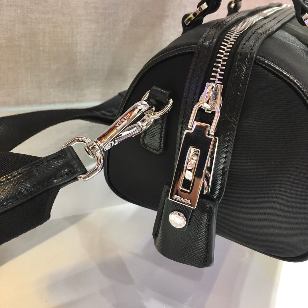 TOP HANDLE CROSSBODY BAG 20 IN BLACK RE-NYLON