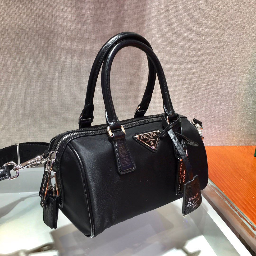 TOP HANDLE CROSSBODY BAG 20 IN BLACK RE-NYLON