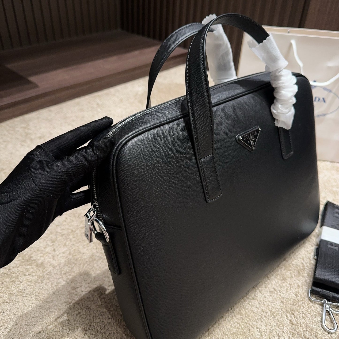 BRIEFCASE 39 IN BLACK SHINY SAFFIANO LEATHER