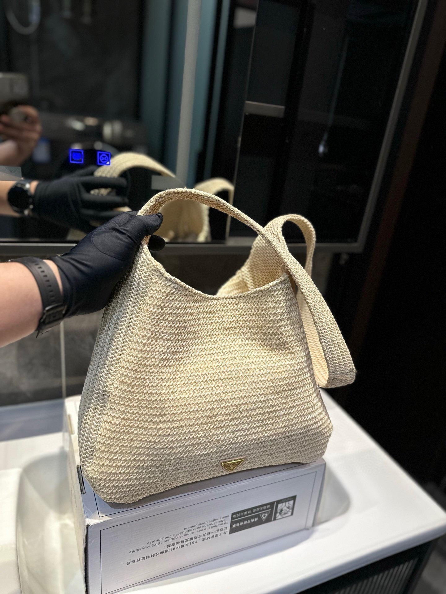 BEIGE EMBROIDED LOGO TOTE BAG 32 IN BEIGE WOVEN RAFFIA