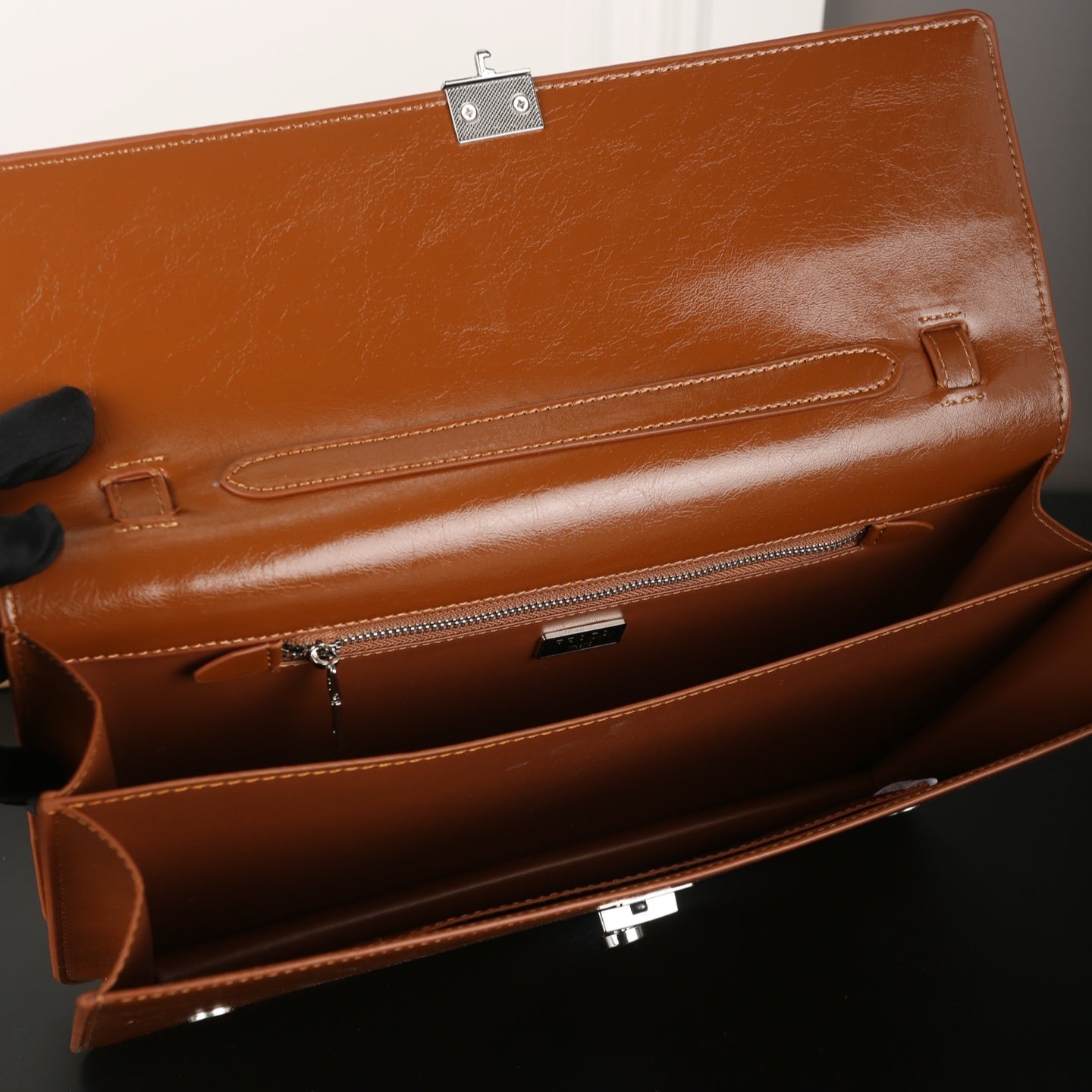 WORK BRIEFCASE 33 IN BROWN SHINY SMOOTH CALFSKIN