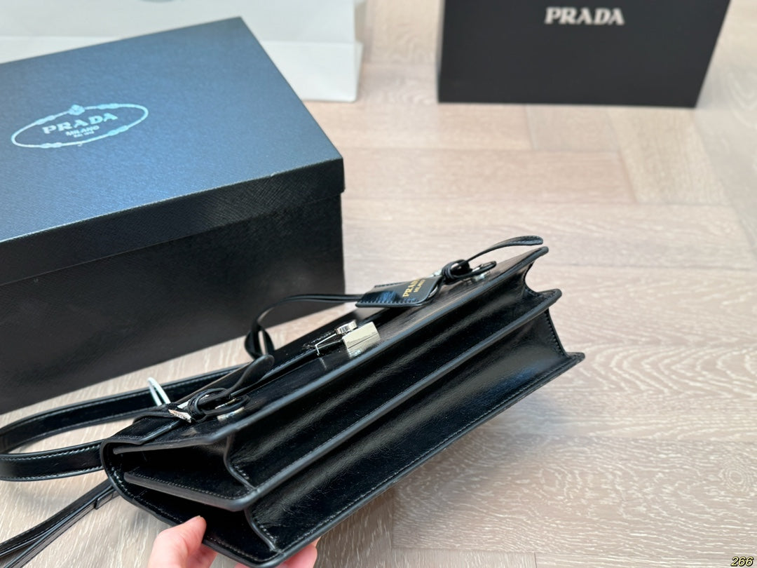 WORK BRIEFCASE 27 IN BLACK SHINY SMOOTH CALFSKIN