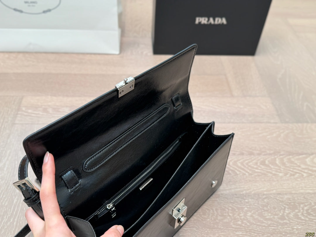 WORK BRIEFCASE 27 IN BLACK SHINY SMOOTH CALFSKIN