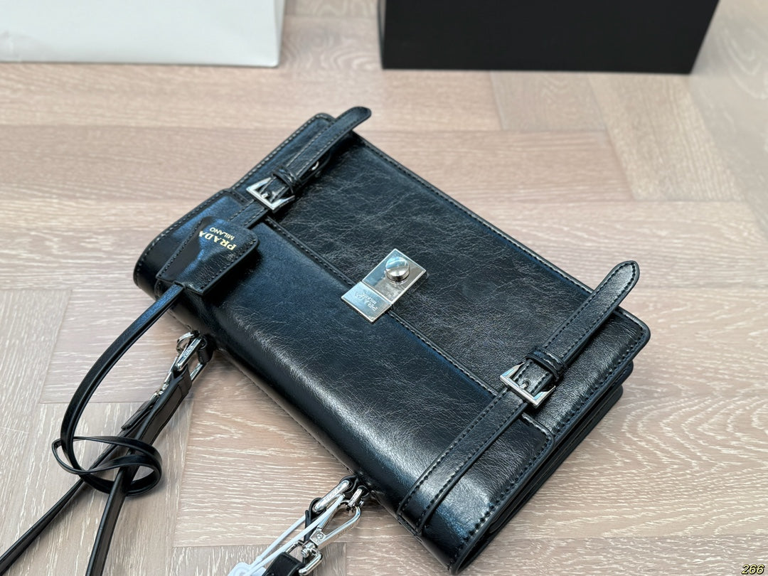 WORK BRIEFCASE 27 IN BLACK SHINY SMOOTH CALFSKIN