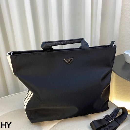 WHITE TRIPLE STRIPES TOTE BAG 40 IN BLACK RE-NYLON